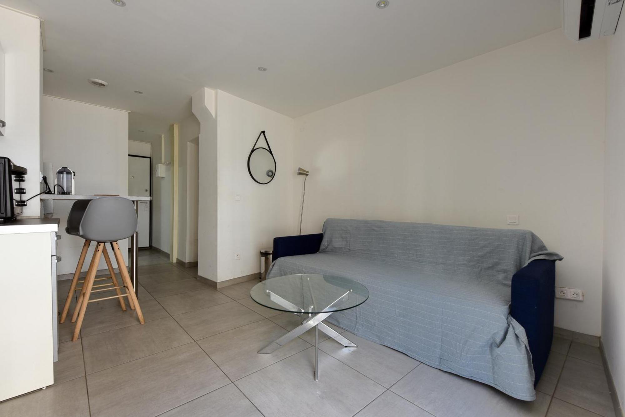 Provencal Studio Netflix Appart-Hotel-Provence La Fare-les-Oliviers エクステリア 写真