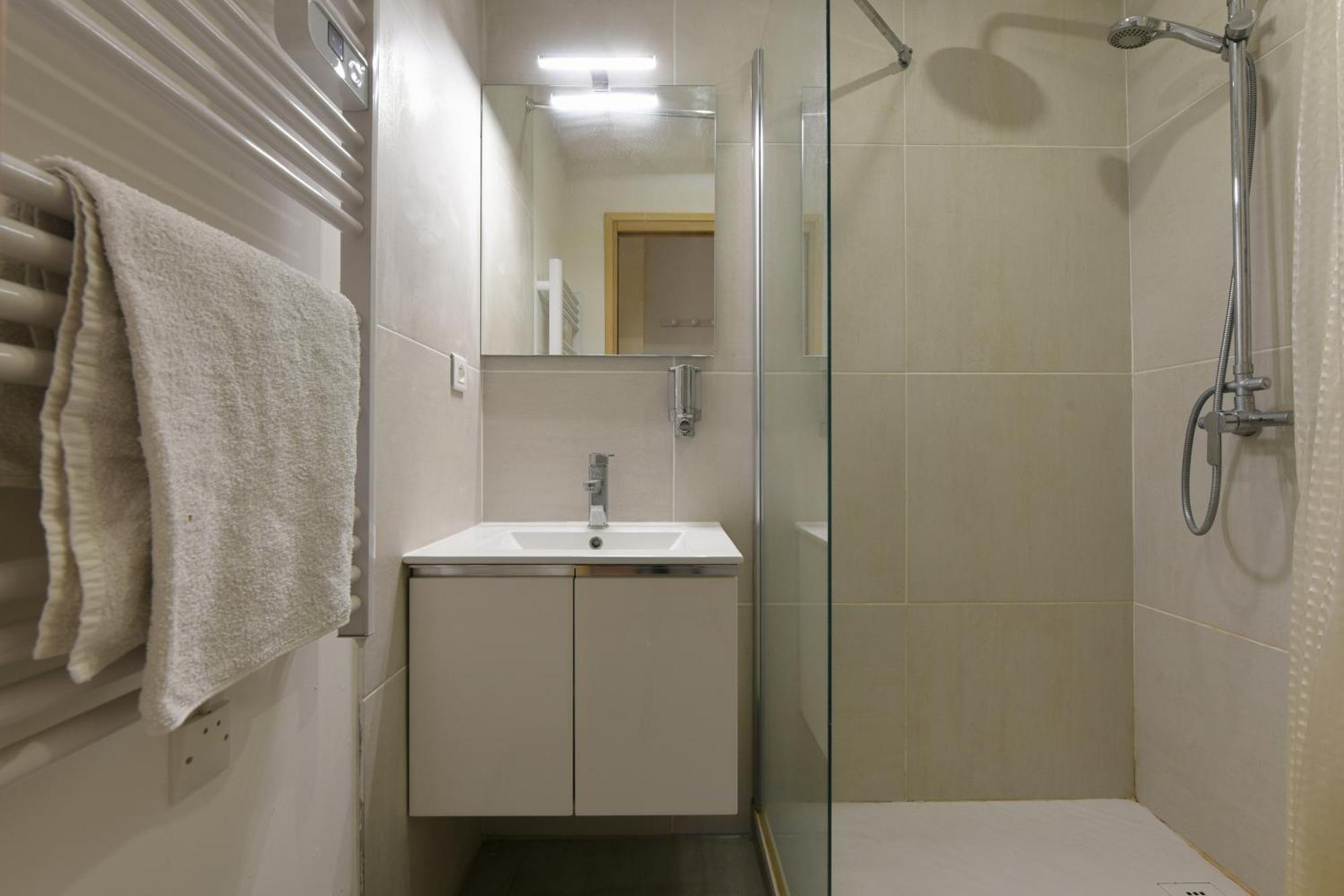 Provencal Studio Netflix Appart-Hotel-Provence La Fare-les-Oliviers エクステリア 写真